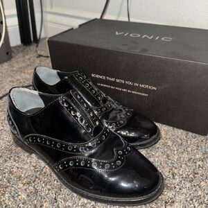 Vionic Black Patent Leather Oxford Shoes